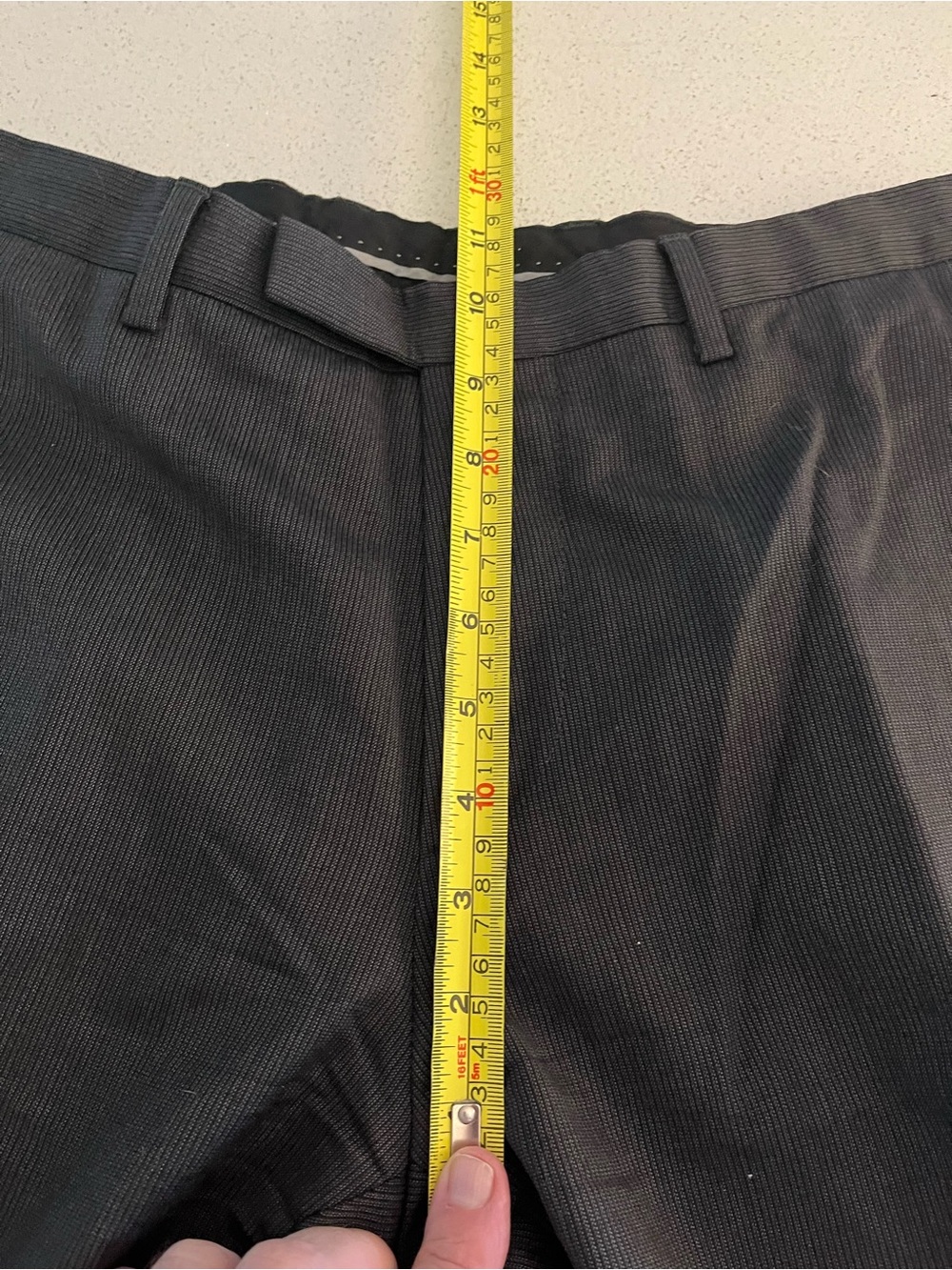 Hugo Boss Dress Pants, Charcoal. VGUC. 100% Virgin Wool waist 32” inseam 31” - Picture 15 of 16